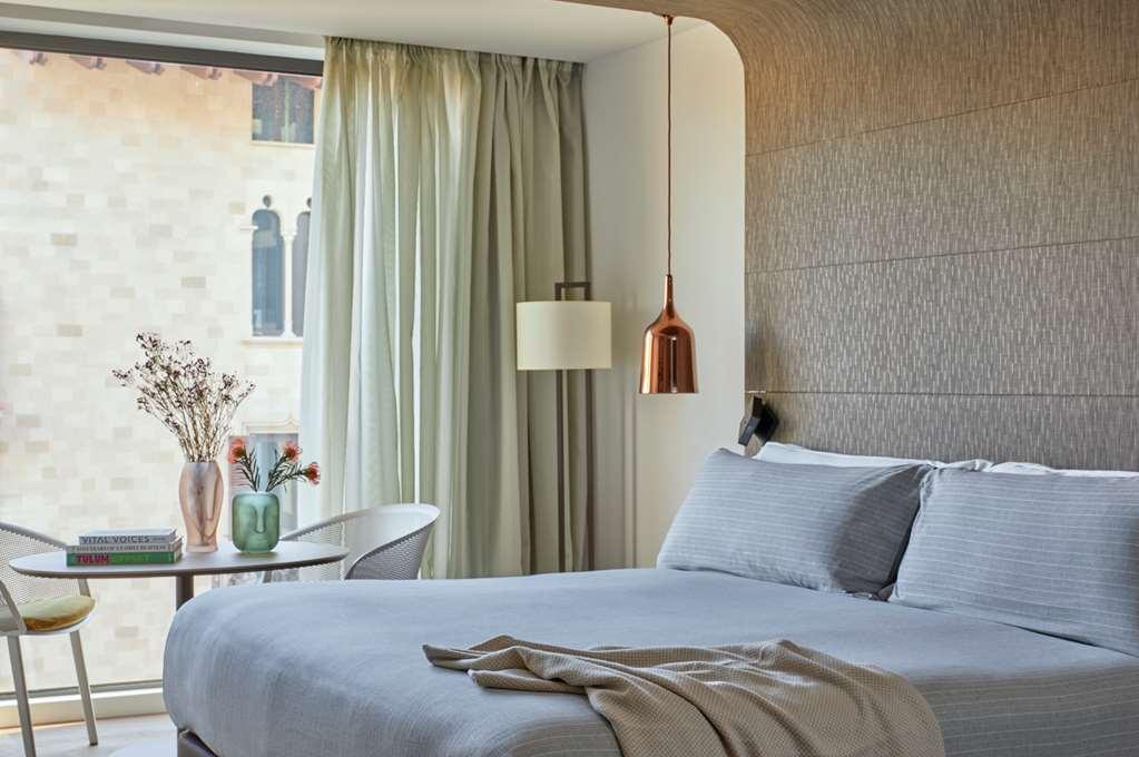 Me Barcelona Otel Oda fotoğraf