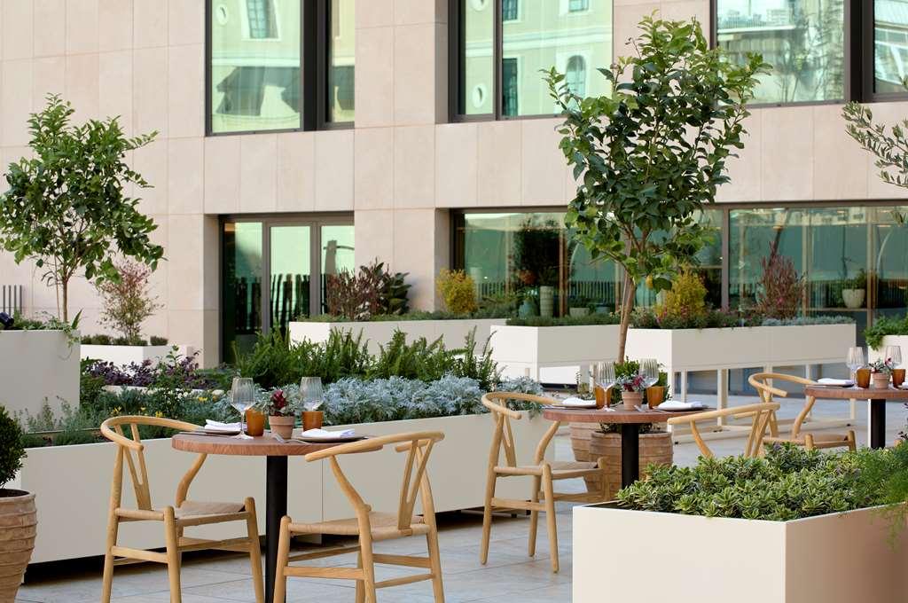 Me Barcelona Otel Restoran fotoğraf