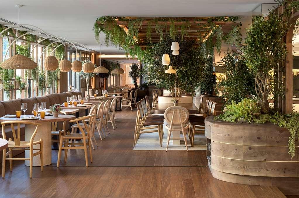 Me Barcelona Otel Restoran fotoğraf
